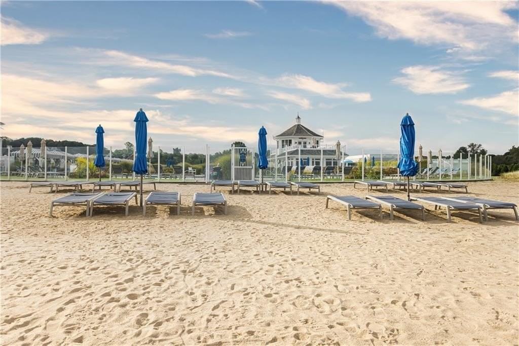 44 Wimbledon Circle - Photo 6 of 20