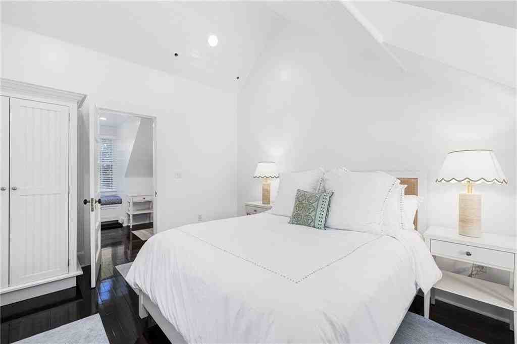 8 Brenton Rd Unit 3 #3 - Photo 4 of 21