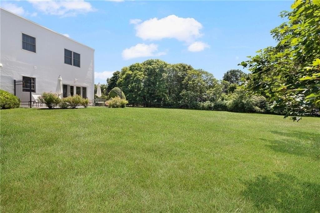 553 Bellevue Ave #1 - Photo 6 of 22