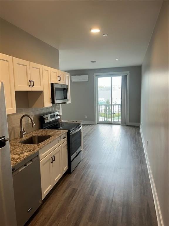 128 Dean St Apt 302 #302 - Photo 2 of 20