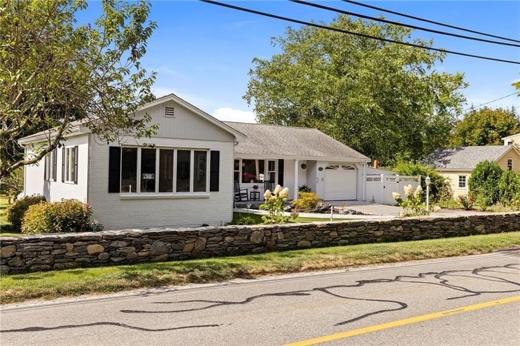 331 Third Beach Road - Photo 3 of 44