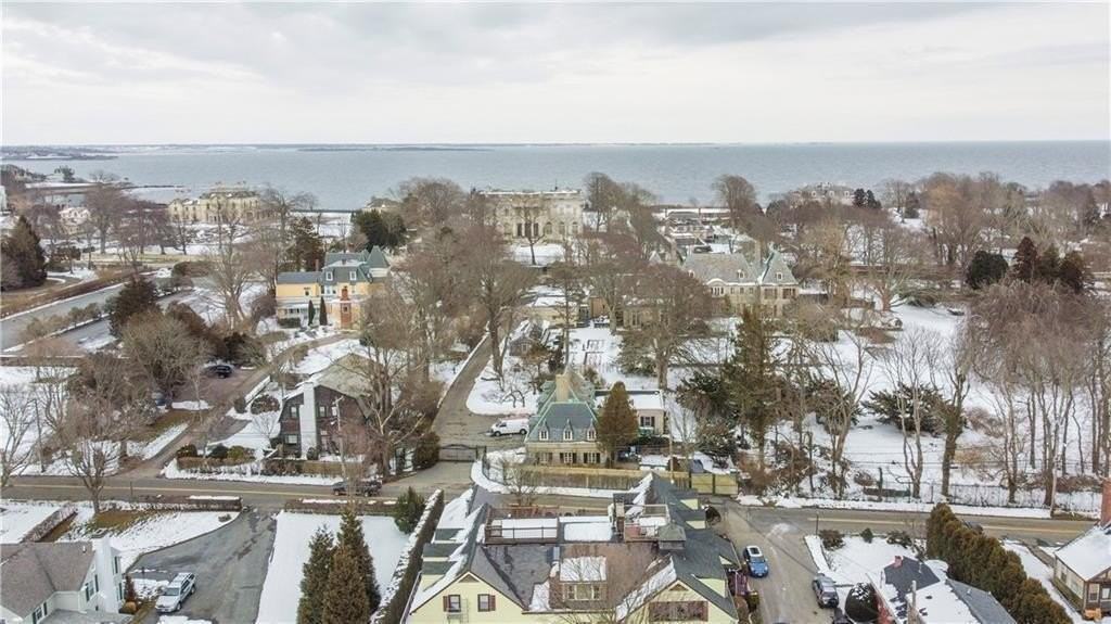 167 Coggeshall Avenue #A - Photo 7 of 50