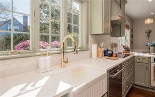 featured image of 26 Vernon Avenue