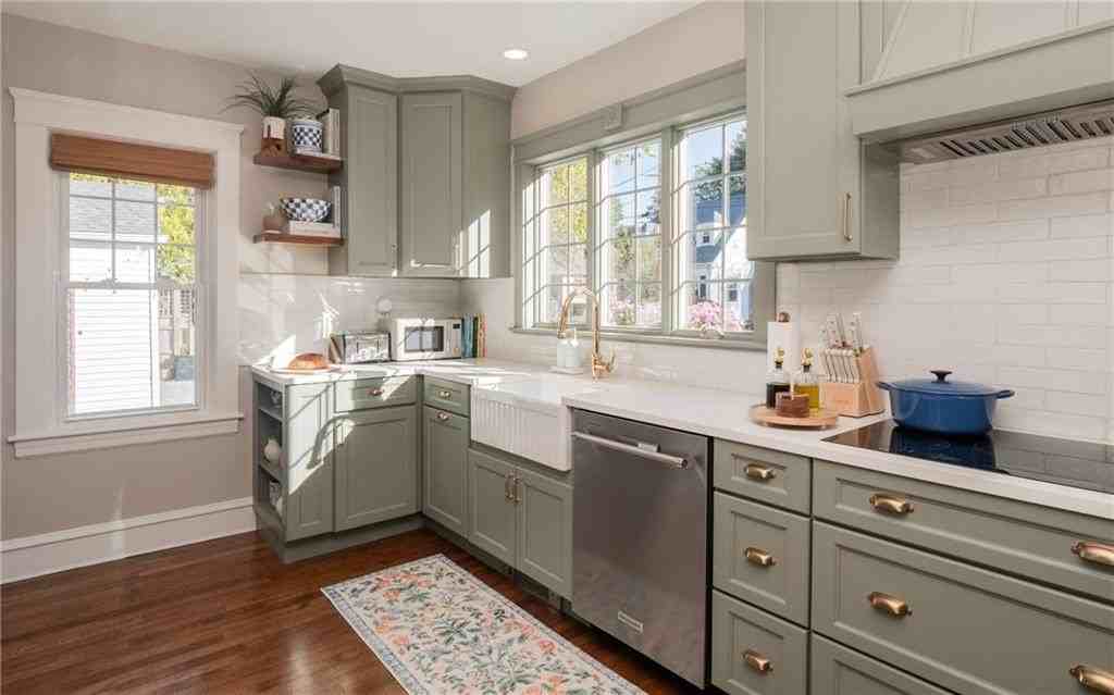 26 Vernon Avenue - Photo 2 of 40