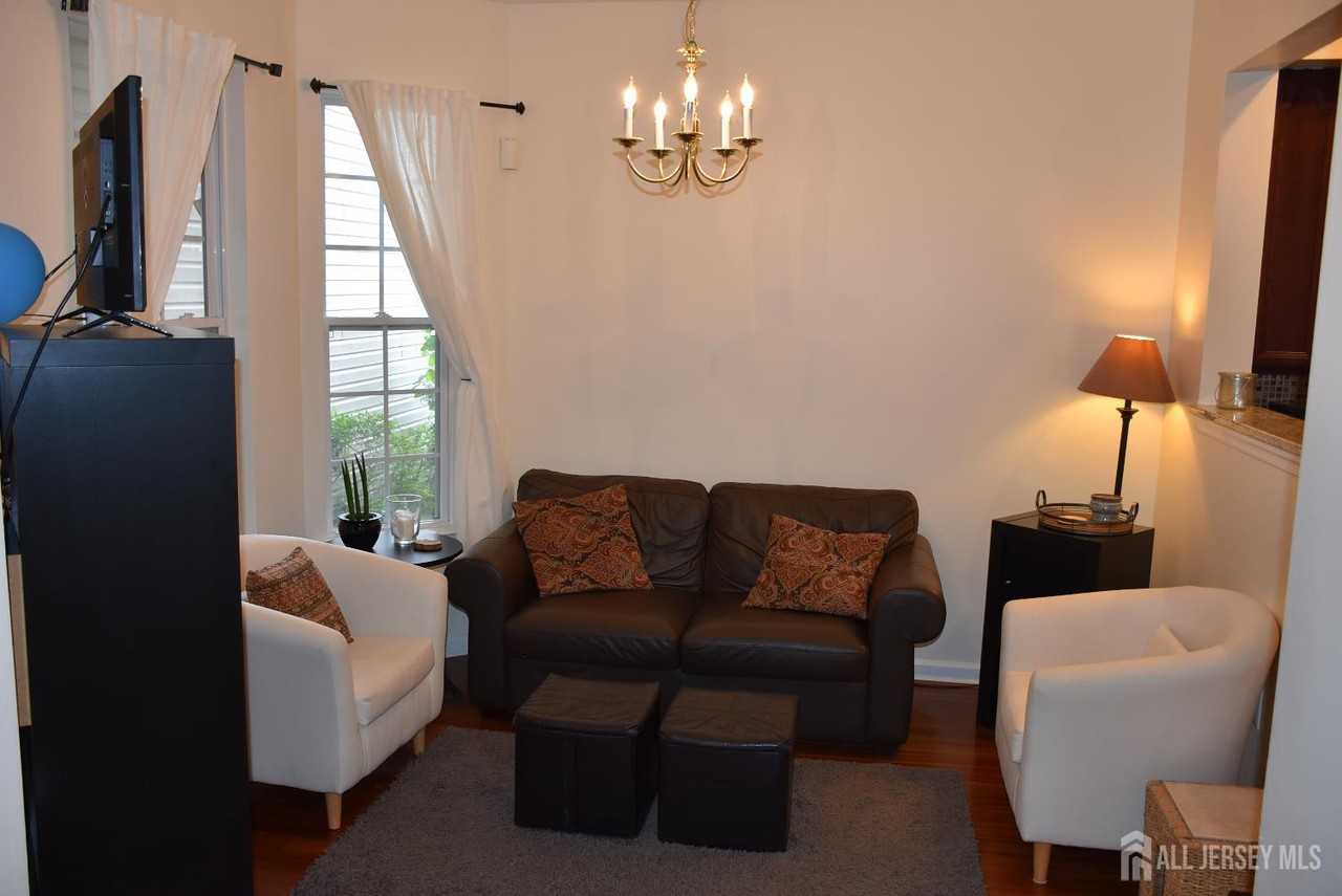 65 Heath Court - Photo 4 of 19