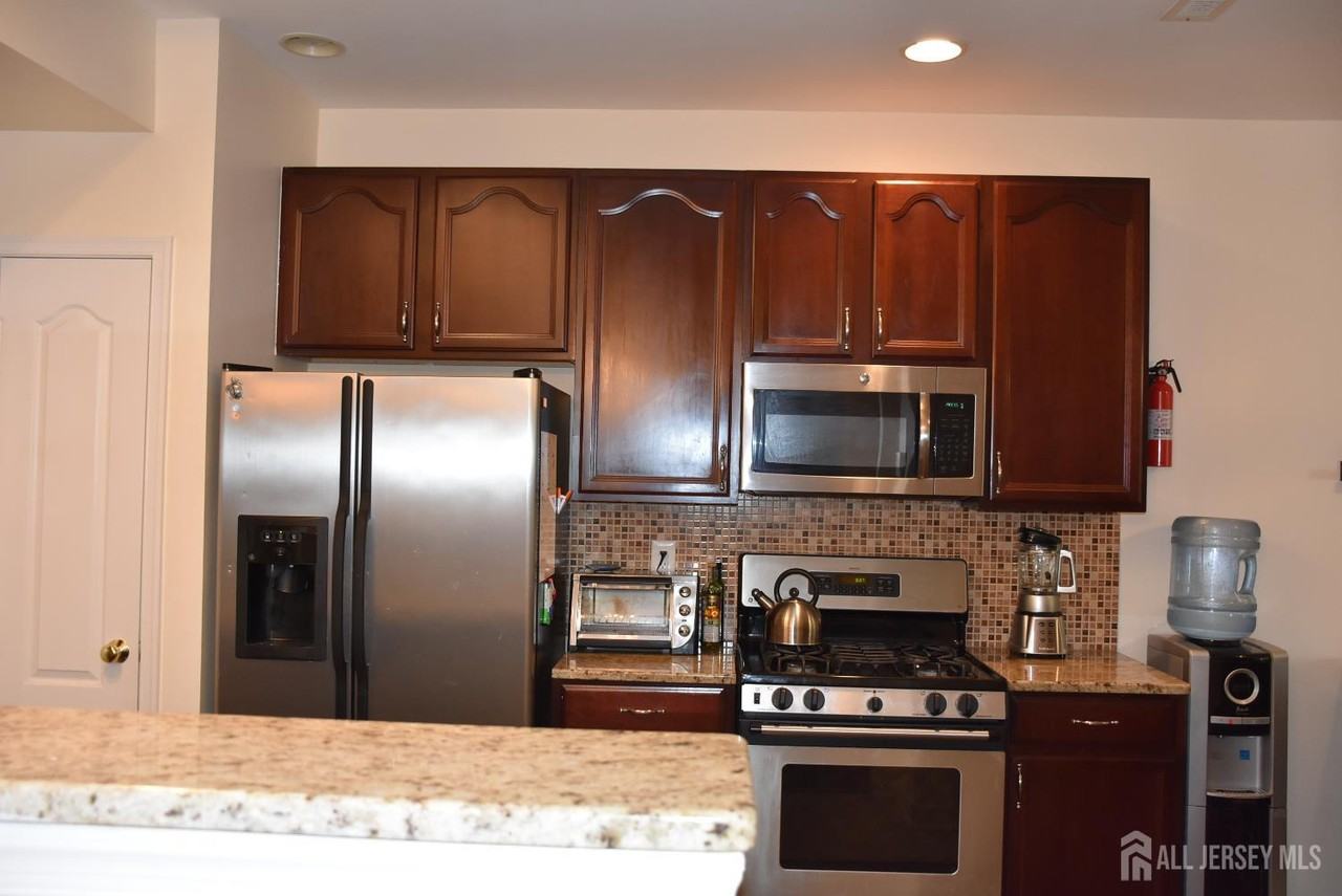 65 Heath Court - Photo 7 of 19