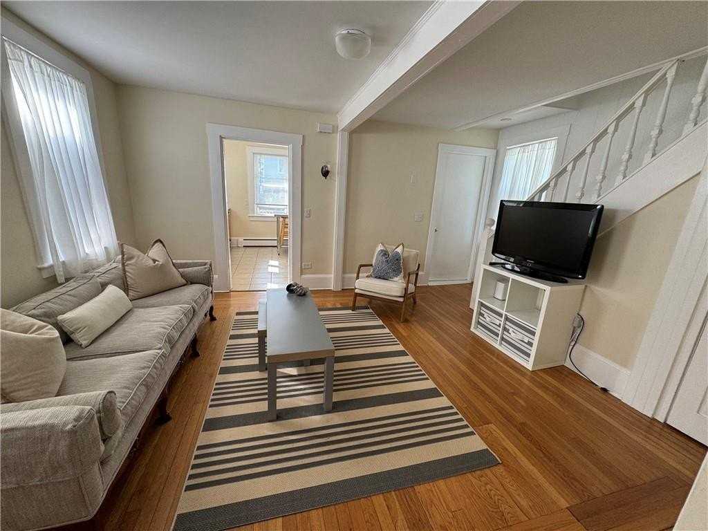 49 Connection St - Photo 6 of 34