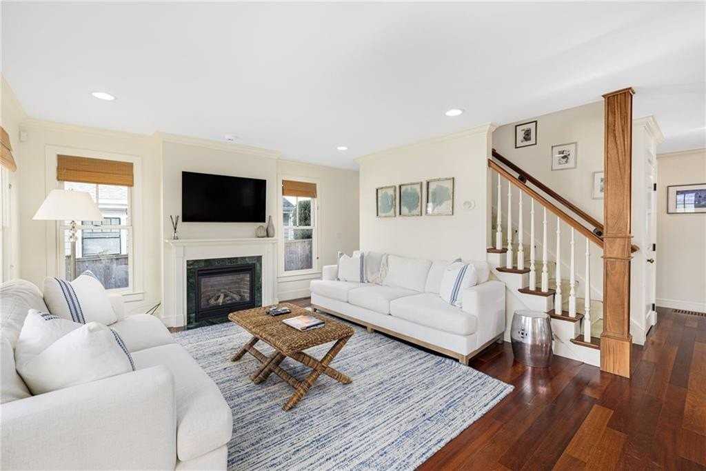 44 Tuckerman Avenue - Photo 5 of 45