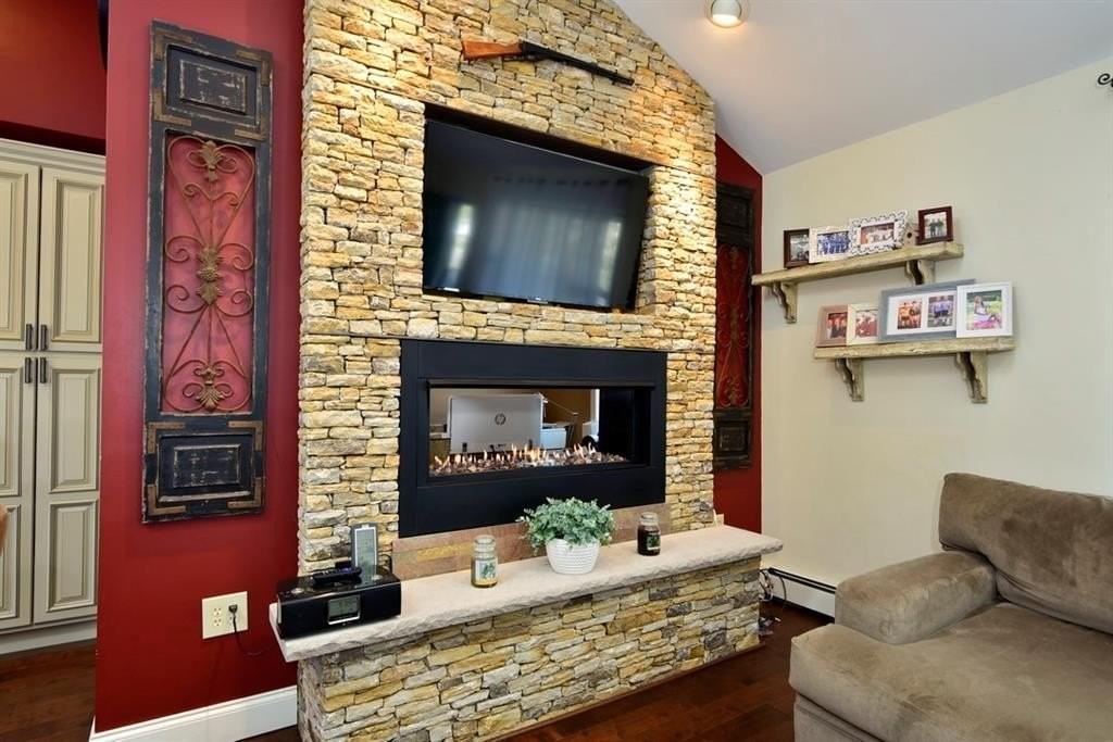 62 Reposa Square - Photo 3 of 22