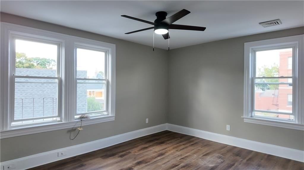 370 Park Pl Unit 3 #3 - Photo 4 of 11