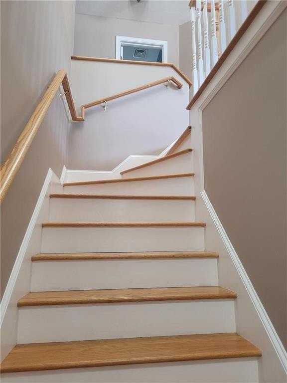 190 Gladstone St Unit 2 #2 - Photo 3 of 16