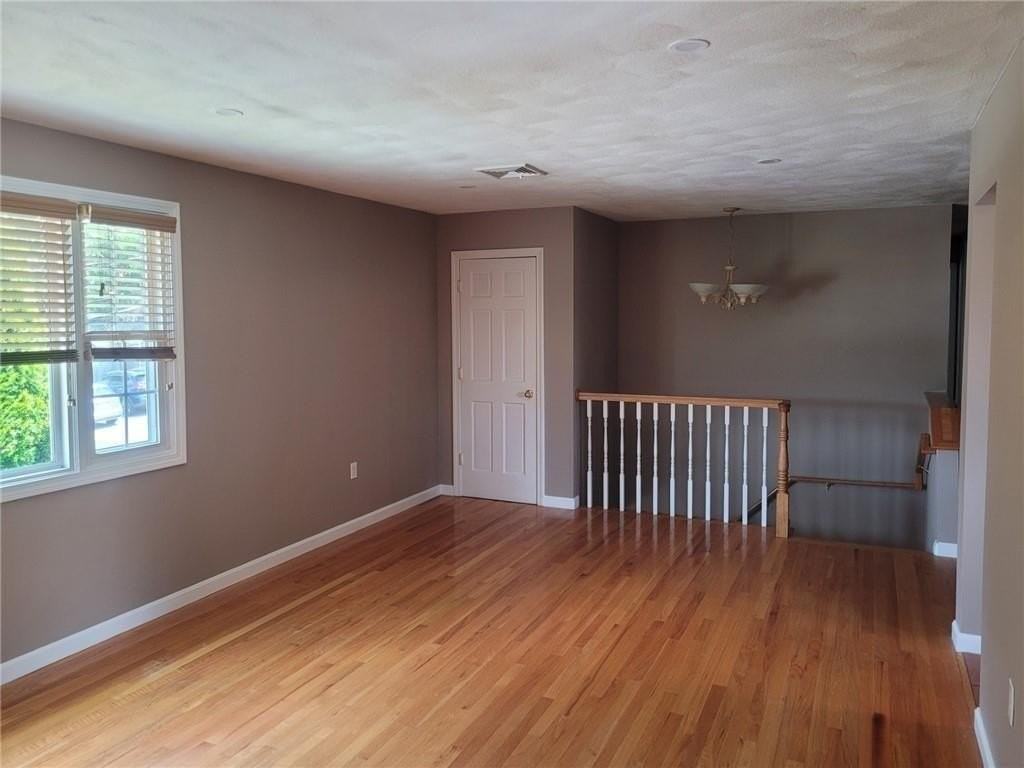 190 Gladstone St Unit 2 #2 - Photo 4 of 16