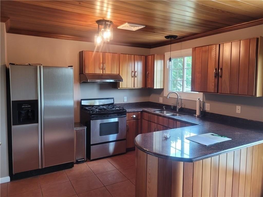 190 Gladstone St Unit 2 #2 - Photo 5 of 16