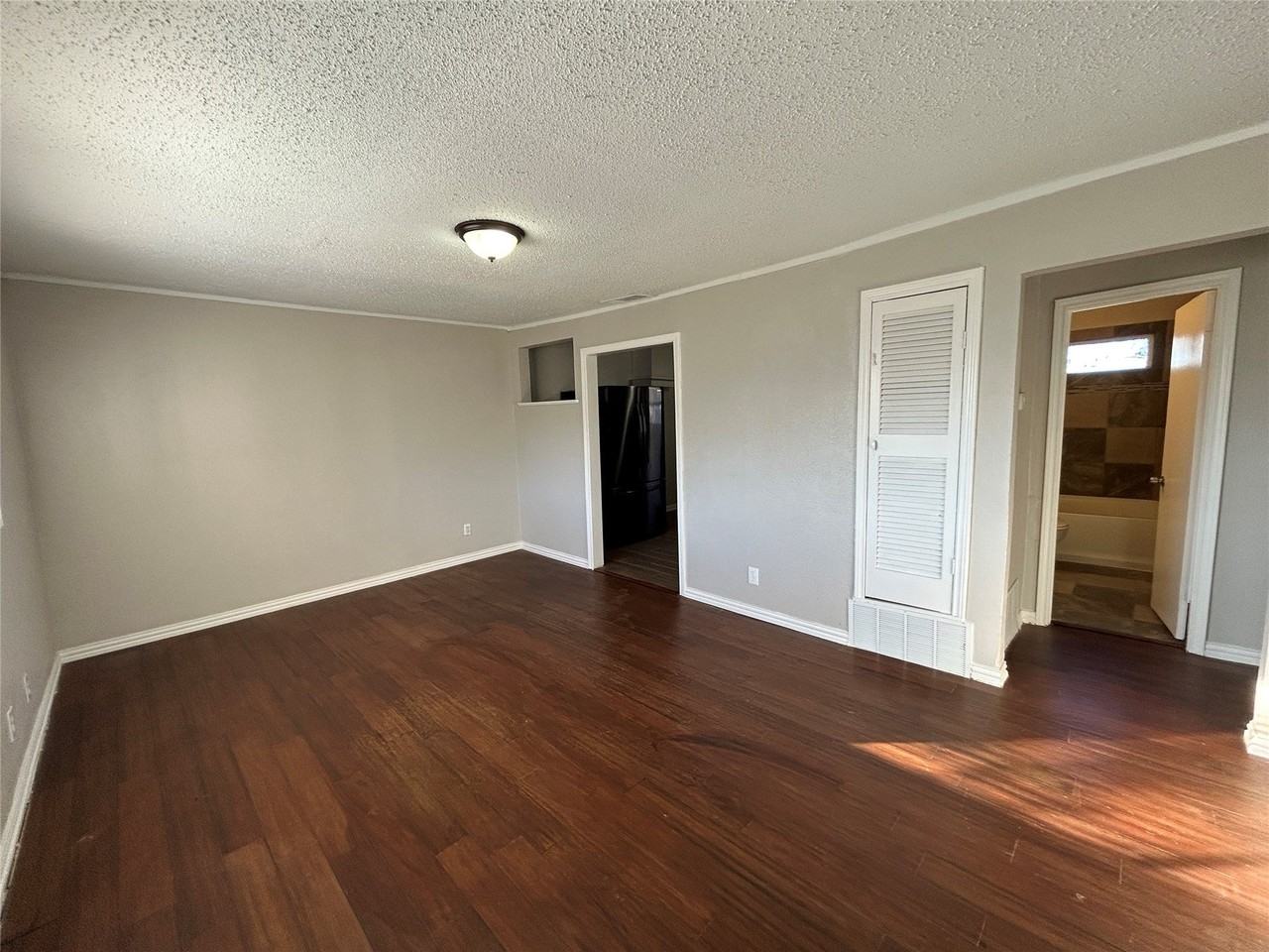 5409 Vesta Farley Rd - Photo 3 of 14