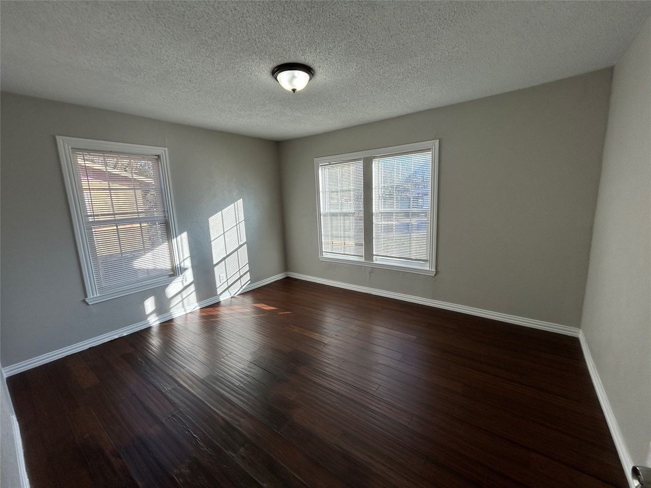 5409 Vesta Farley Rd - Photo 5 of 14