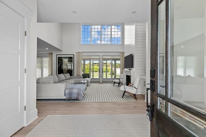 45 Carnegie Abbey Ln - Photo 2 of 29