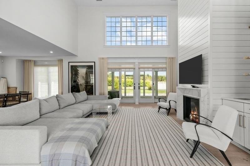 45 Carnegie Abbey Ln - Photo 3 of 29