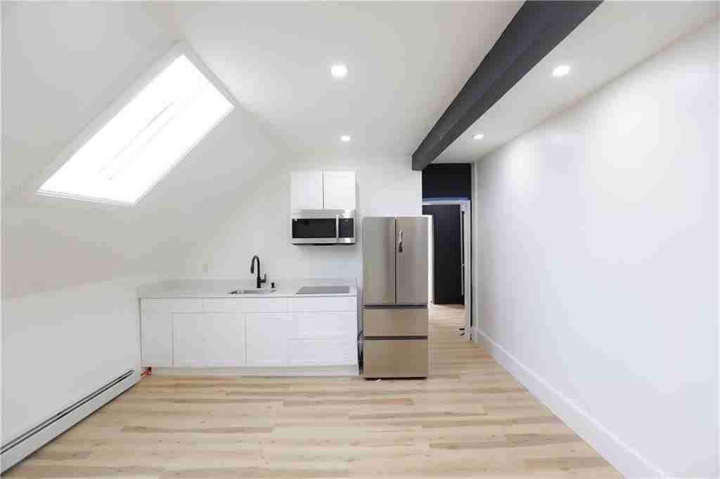 686 Broadway #3F - Photo 3 of 9