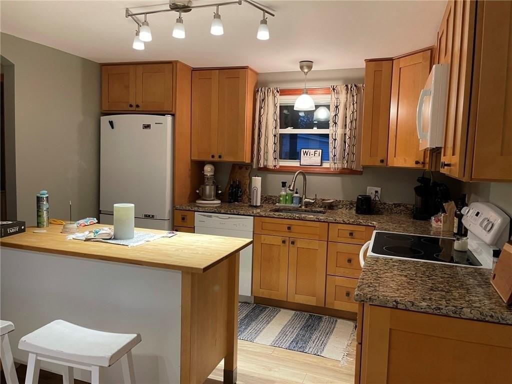 3 Henley Street - Photo 4 of 16