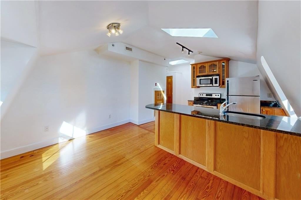 54 Halsey Street #6 - Photo 5 of 21