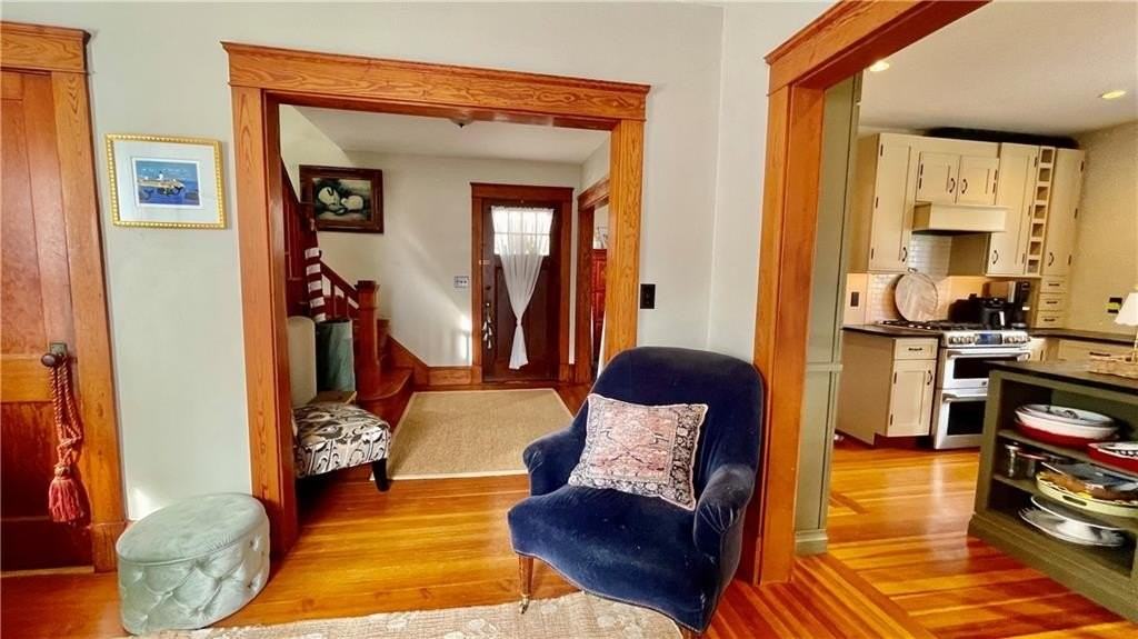 11 White St - Photo 3 of 31