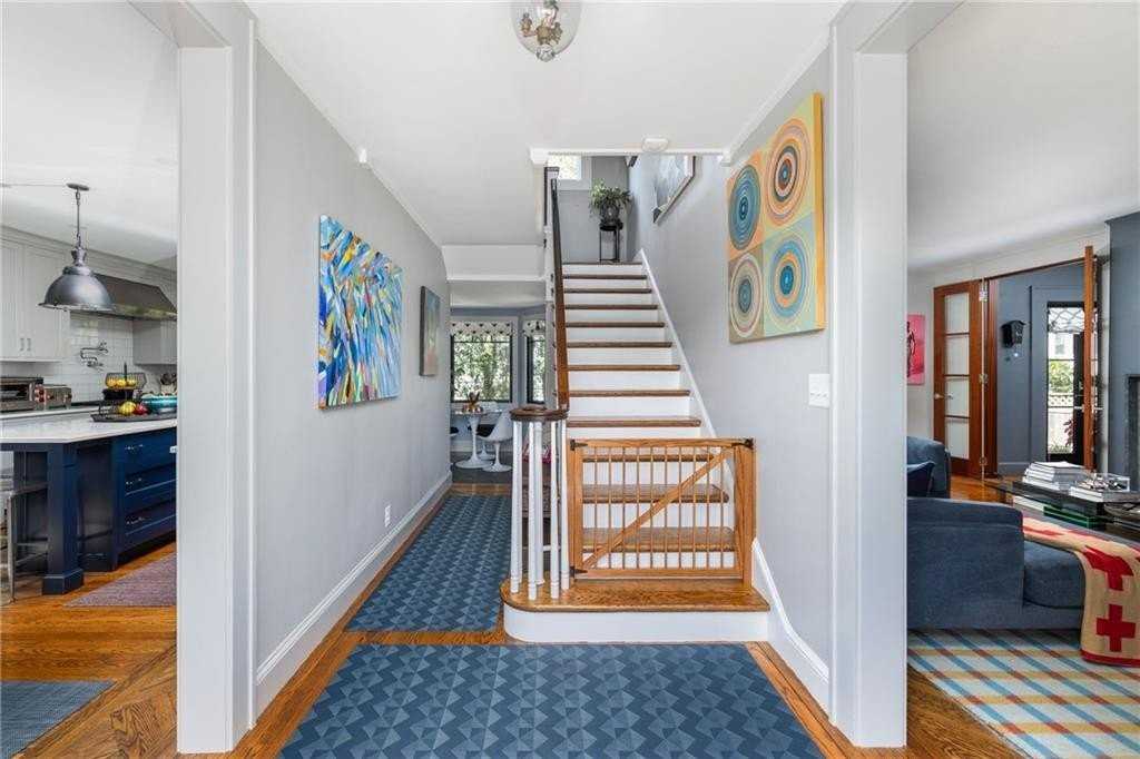 41 Hunter Avenue - Photo 4 of 39