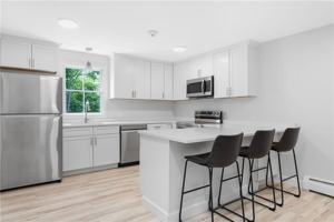 featured image of 458 Thames Street #B