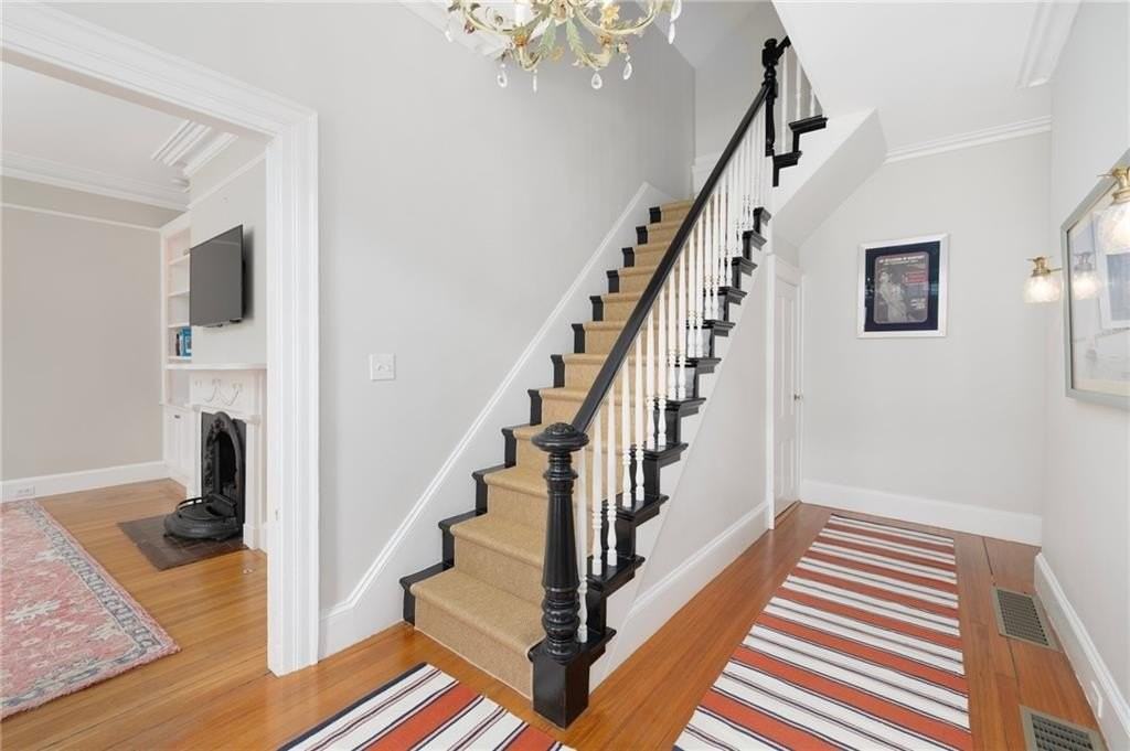 83 John Street - Photo 6 of 34