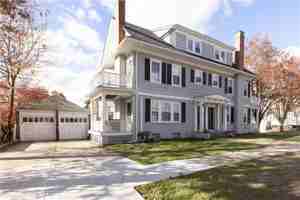 featured image of 422 Wayland Avenue