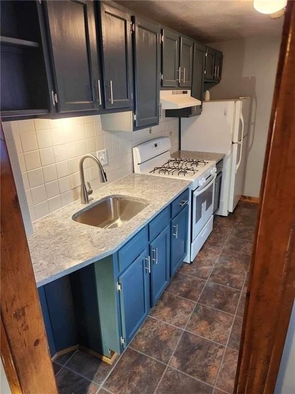 263 Bourne Avenue #1B - Photo 3 of 9