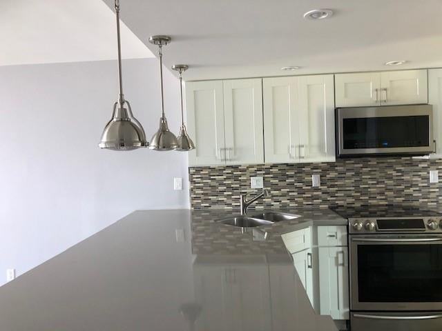 1609 N Riverside Dr - Photo 6 of 50