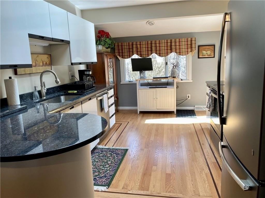 9 Shadowbrook Lane - Photo 4 of 22