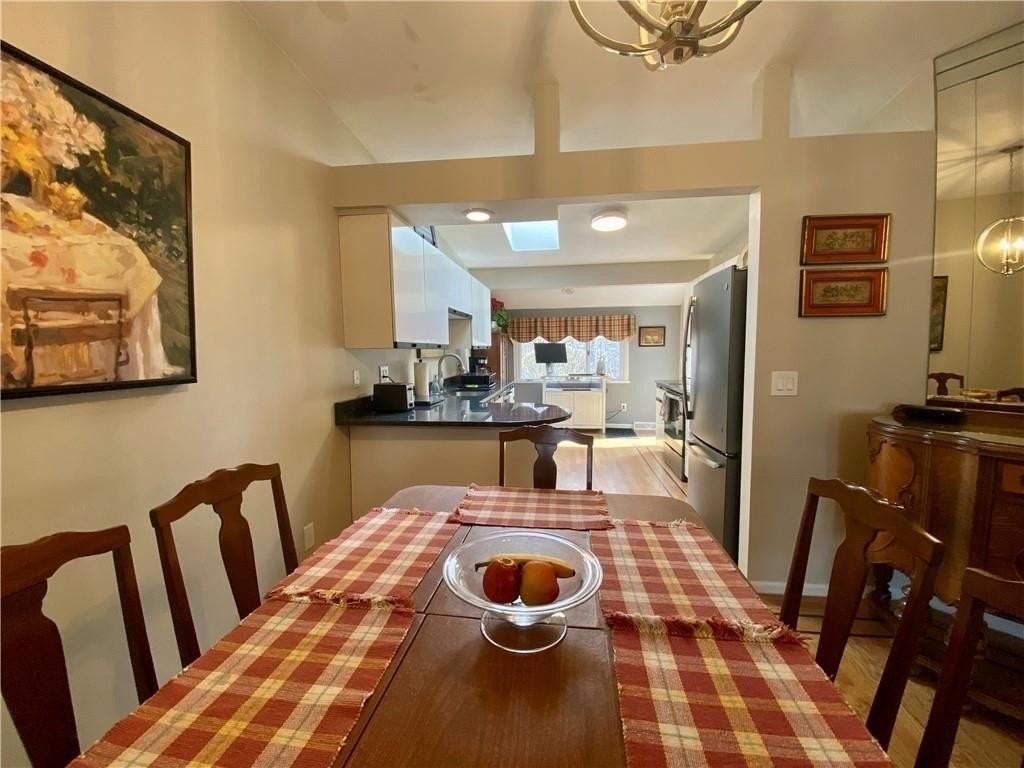 9 Shadowbrook Lane - Photo 5 of 22