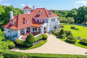 featured image of 4 Yosemite Drive