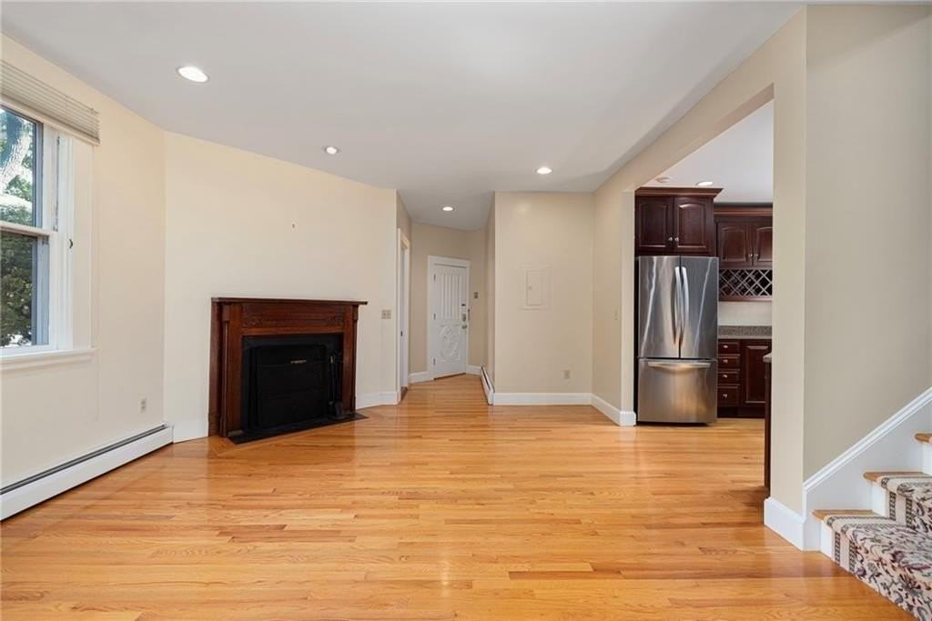 107 Old Beach Rd Apt 2 #2 - Photo 7 of 38