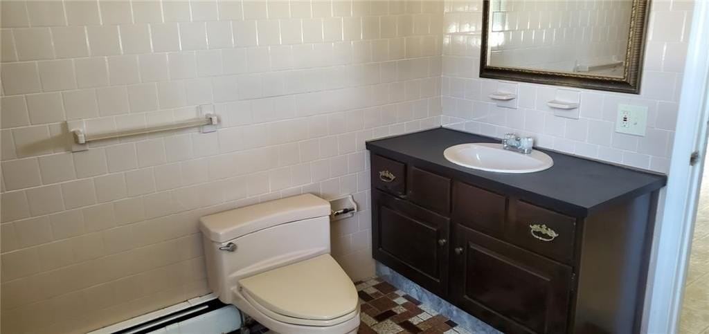 1381 Mineral Spring Avenue - Photo 5 of 7