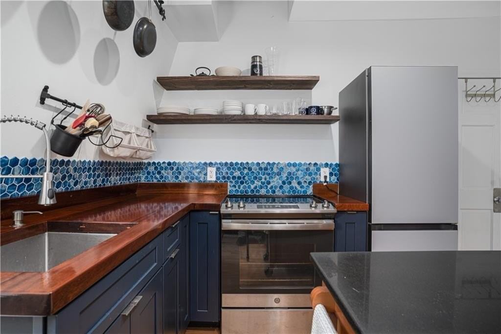 35 Pelham St Unit Phe #PH - Photo 4 of 17