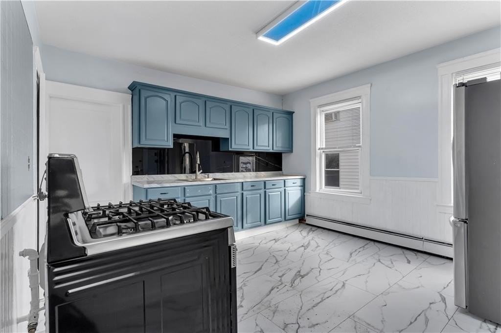 135 Illinois St Unit 2 #2 - Photo 6 of 32