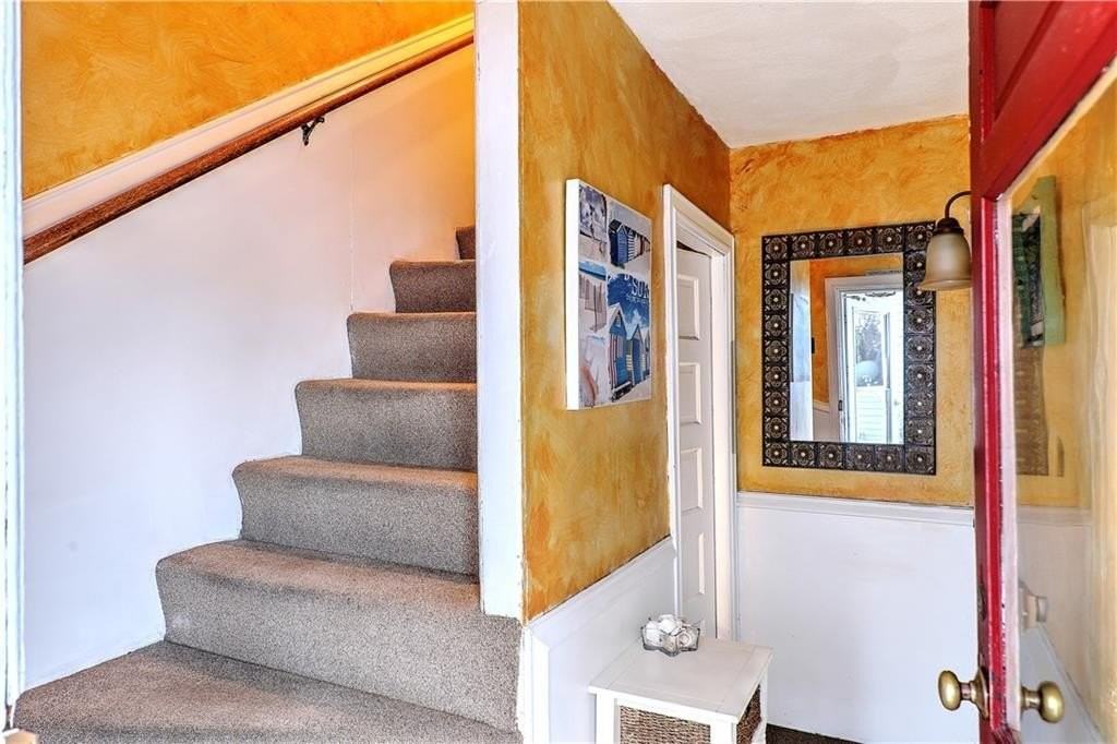 509 Middle Hwy - Photo 3 of 33