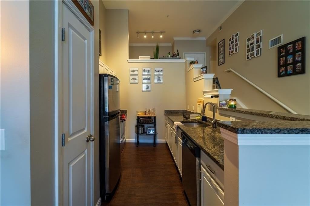 1000 Providence Pl Apt 144 #144 - Photo 4 of 17