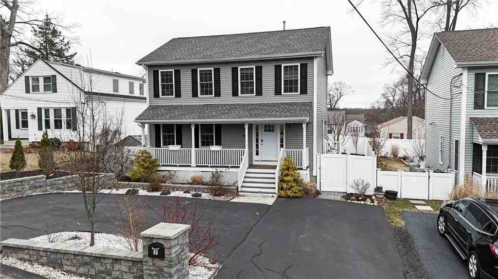 88 Phillip Ave - Photo 2 of 28