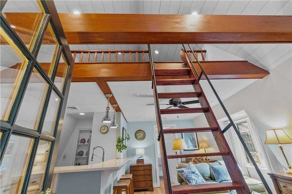 99 Coggeshall Avenue #2 - Photo 6 of 21