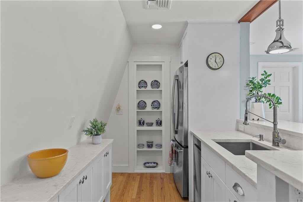 99 Coggeshall Avenue #2 - Photo 7 of 21