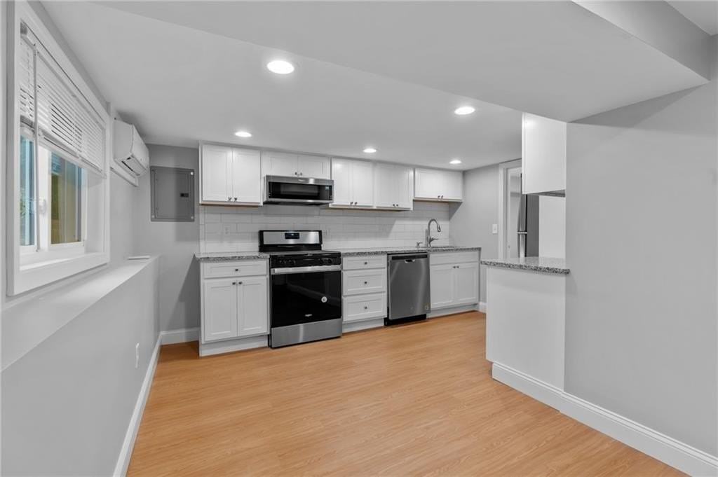 376 Arnolds Neck Drive - Photo 2 of 20