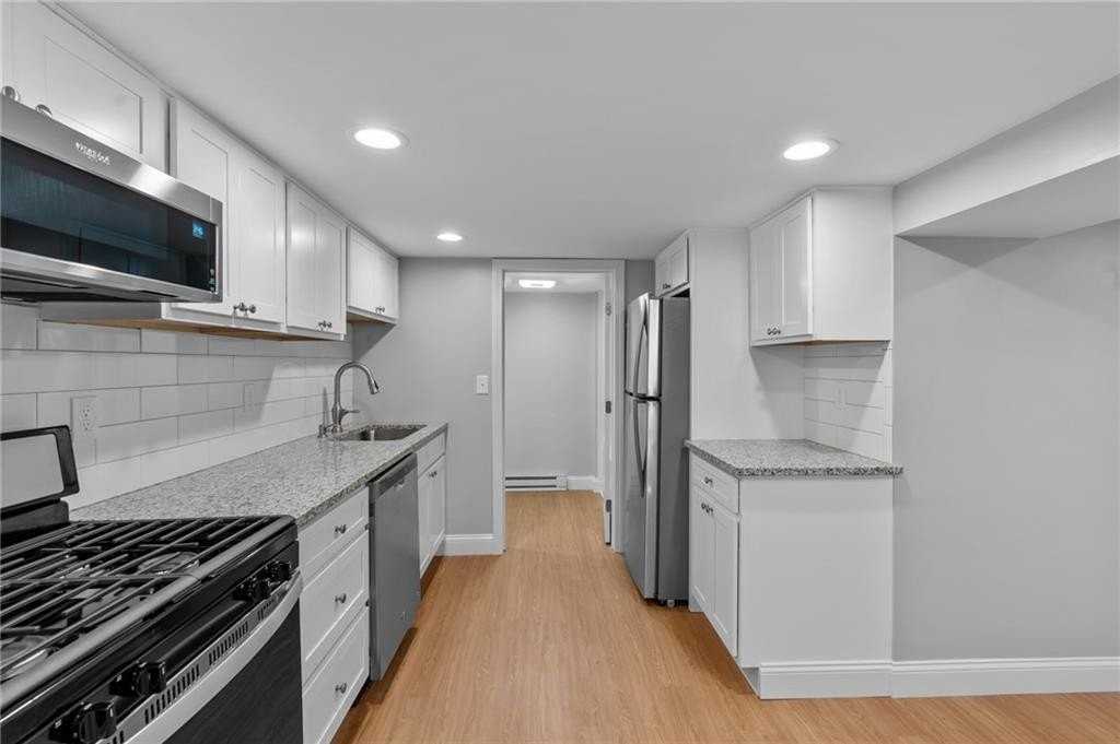 376 Arnolds Neck Drive - Photo 6 of 20