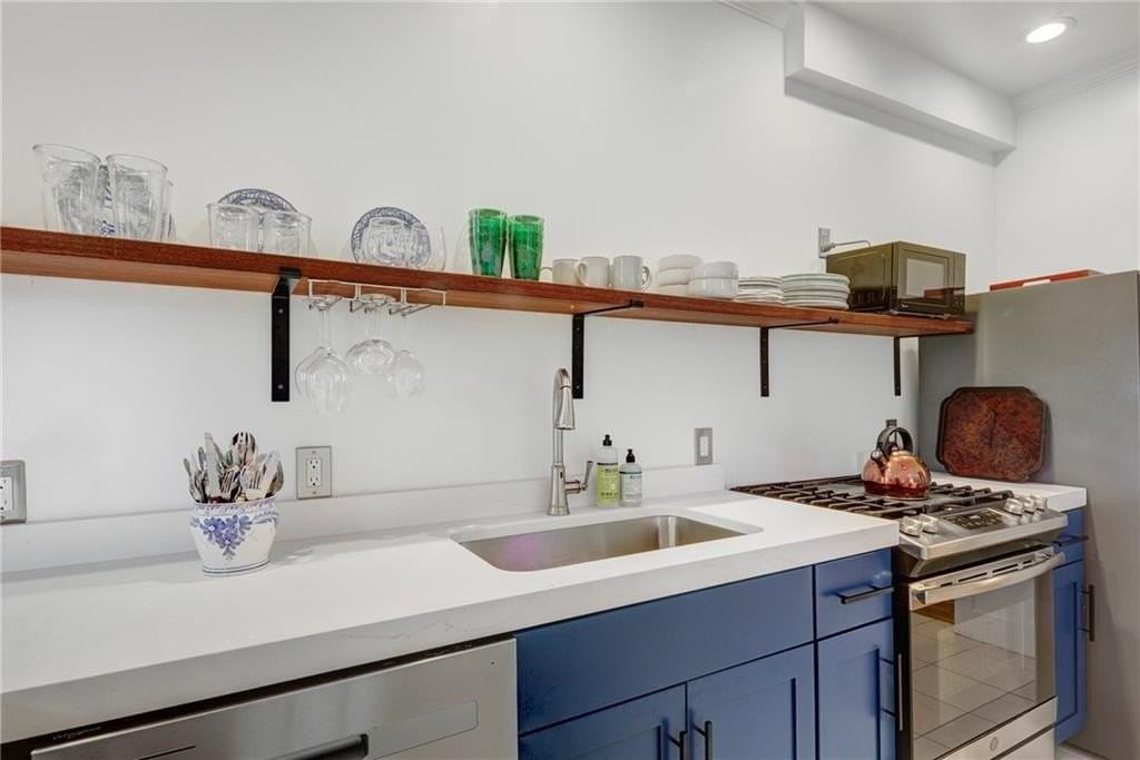 24 Hunter Avenue - Photo 5 of 32