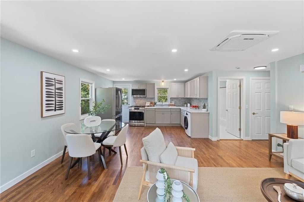 7 Laneway Court #B - Photo 2 of 20