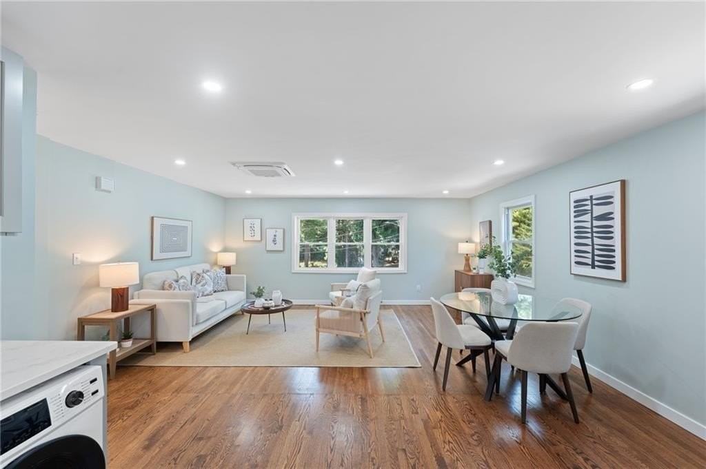 7 Laneway Court #B - Photo 3 of 20