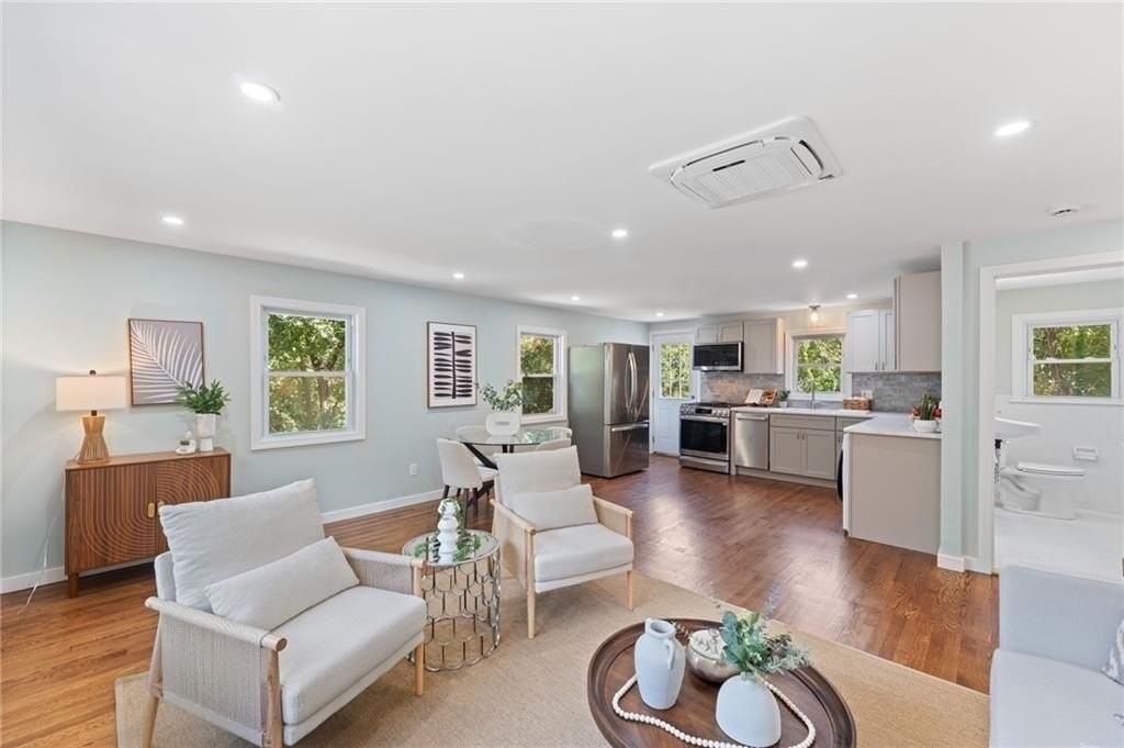 7 Laneway Court #B - Photo 5 of 20