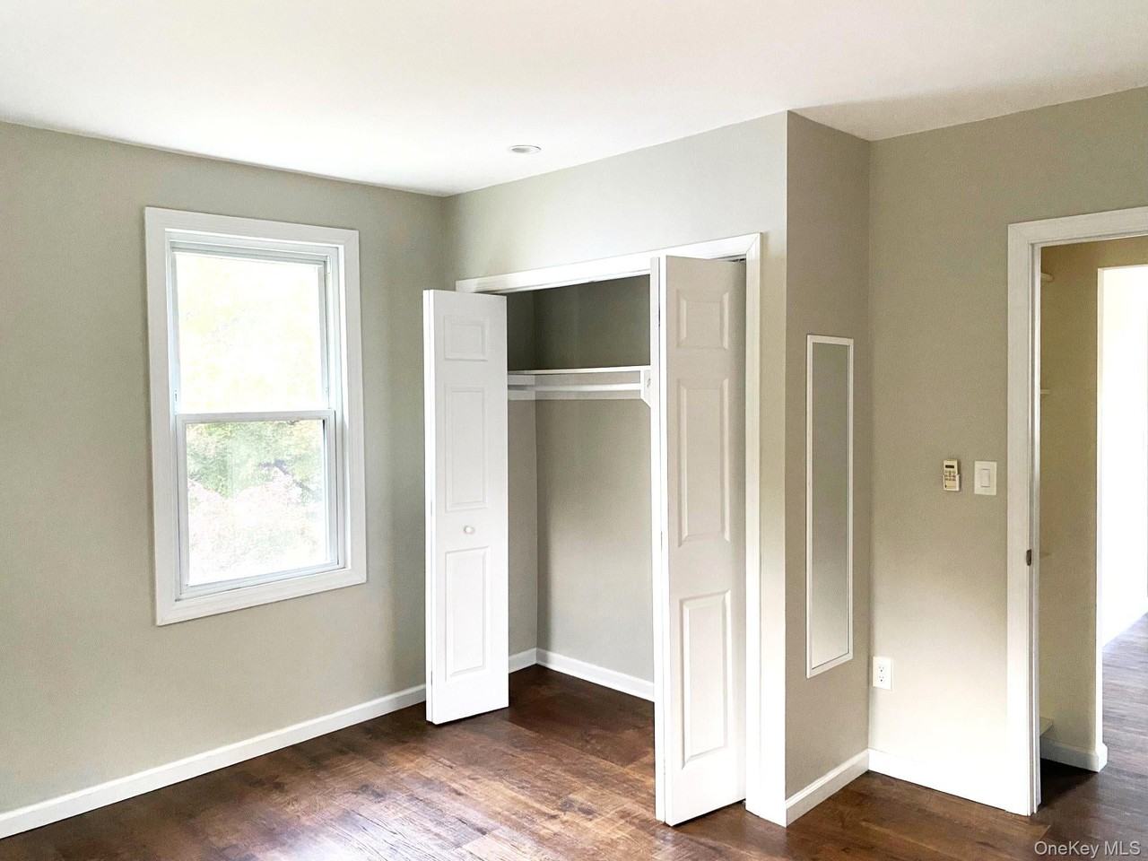 164 Ashford Avenue - Photo 4 of 10